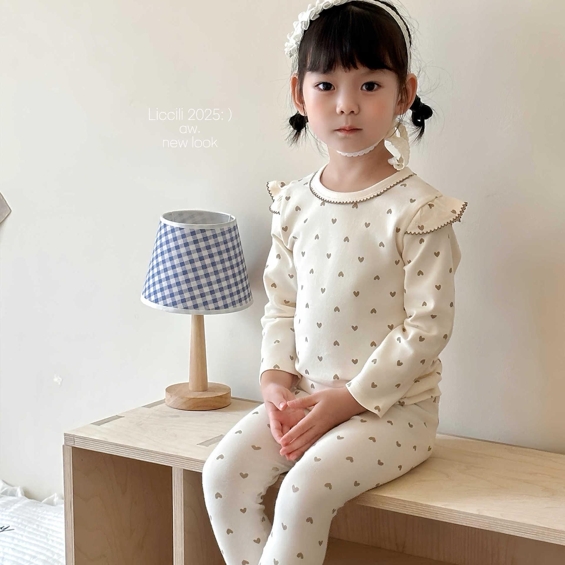 Kids Cotton Korean-Style Loungewear Set: Spring & Autumn Base Layer 110
Kids Cotton Korean-Style Loungewear Set: Spring & Autumn Base Layer 110