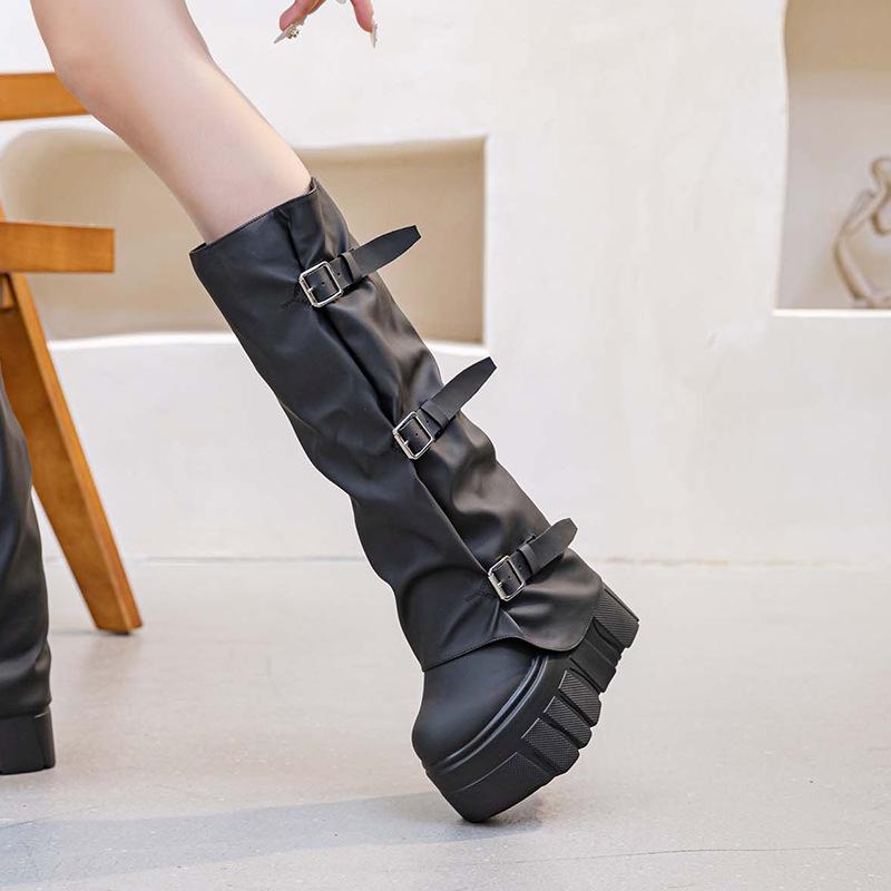 Длинные сапоги осенью и зимой 2025 года, новые сапоги на толстой подошве, высокие сапоги женского дизайна, с ремешком и боковой молнией до колена 33
Длинные сапоги осенью и зимой 2025 года, новые сапоги на толстой подошве, высокие сапоги женского дизайна, с ремешком и боковой молнией до колена 33