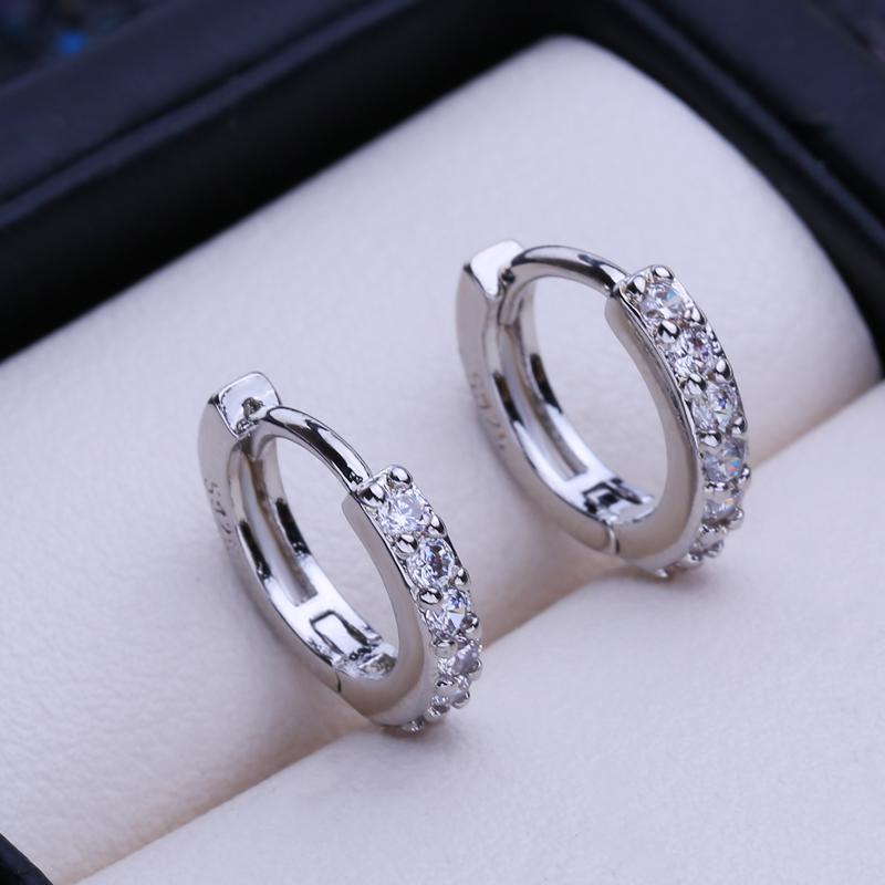 LSOOYH серьги-клипсы серебряного цвета, модные серьги для женщин, геометрические серьги-гвоздики с кубическим цирконием, ювелирные изделия белый
LSOOYH серьги-клипсы серебряного цвета, модные серьги для женщин, геометрические серьги-гвоздики с кубическим цирконием, ювелирные изделия белый