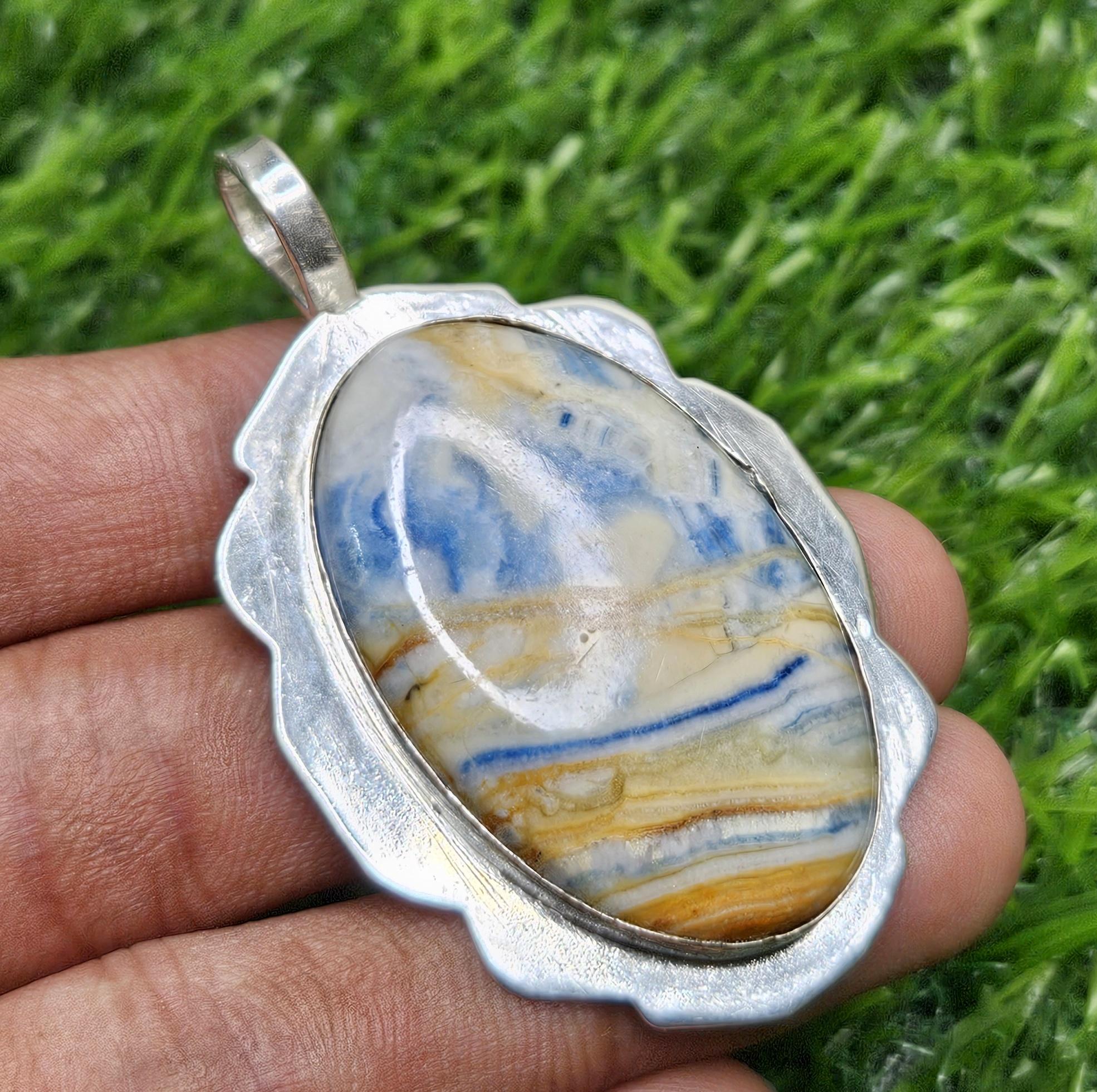 Natural Blue Scheelite Pendant 925 sterling silver pendant gemstone pendant oval shape pendant gift for her синий
Natural Blue Scheelite Pendant 925 sterling silver pendant gemstone pendant oval shape pendant gift for her синий
