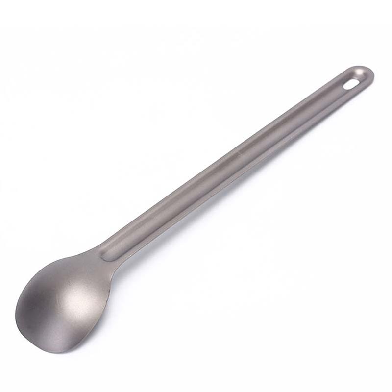 1 шт. Титанова ложка Ложка з довгою ручкою Посуд для кемпінгу на відкритому повітрі срібний
1 шт. Титанова ложка Ложка з довгою ручкою Посуд для кемпінгу на відкритому повітрі срібний