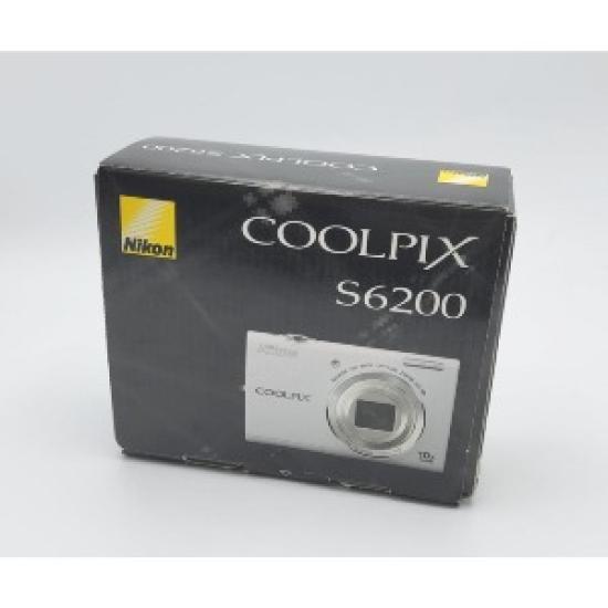 Used Nikon COOLPIX S6200 Digital Camera | 16MP Compact Point & Shoot | 10x Optical Zoom | HD Video | Natural White Edition білий
Used Nikon COOLPIX S6200 Digital Camera | 16MP Compact Point & Shoot | 10x Optical Zoom | HD Video | Natural White Edition білий