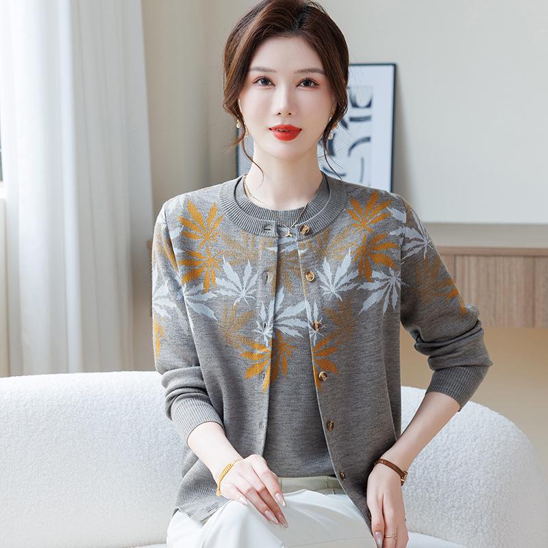2026 Stylish Spring Knitwear Jacket & Cardigan Set for Middle-Aged Women XL (100-110 jin) сірий колір
2026 Stylish Spring Knitwear Jacket & Cardigan Set for Middle-Aged Women XL (100-110 jin) сірий колір