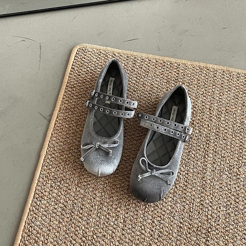 Весна 2025 Дизайнерские женские балетки Модные туфли с бантом-бабочкой Лаконичные туфли на плоской подошве с мягкой подошвой 35 серый
Весна 2025 Дизайнерские женские балетки Модные туфли с бантом-бабочкой Лаконичные туфли на плоской подошве с мягкой подошвой 35 серый