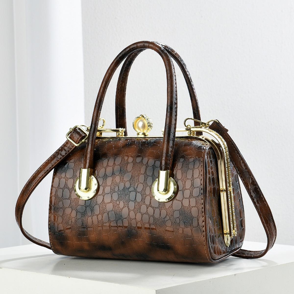 2026 New Women s Large Capacity Handheld Shoulder Bag
2026 New Women s Large Capacity Handheld Shoulder Bag