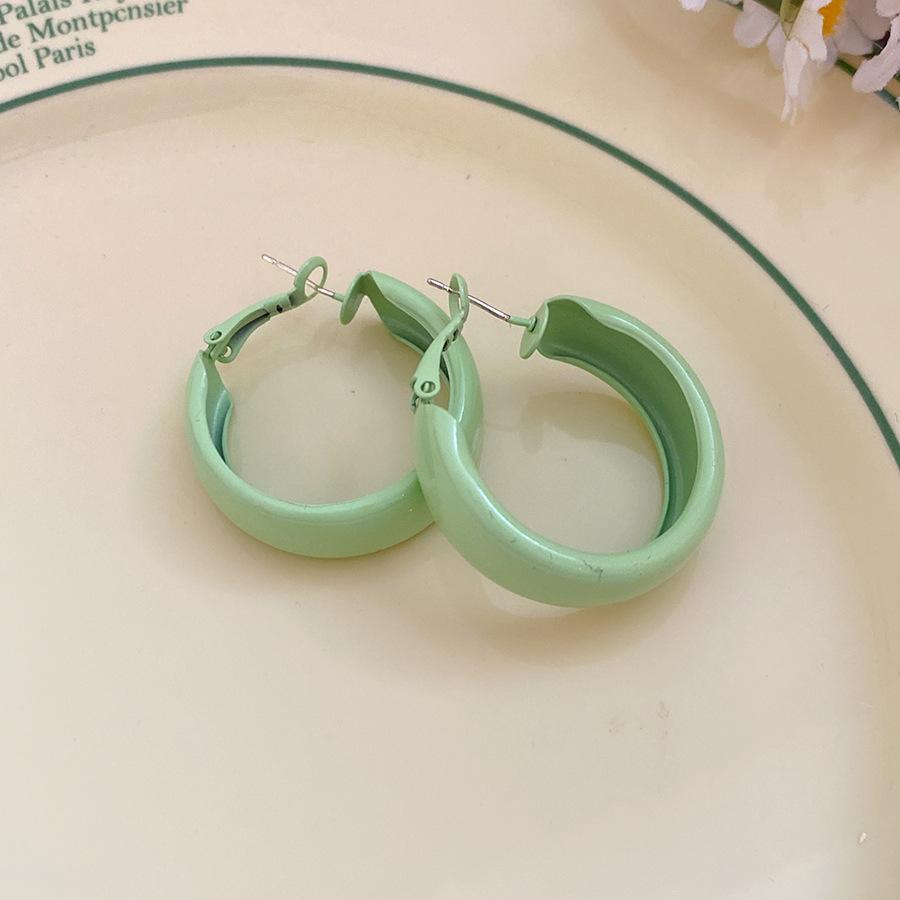 Silver needle spray paint round simple fashion earrings dopamine sweet small fresh earrings niche high-end earrings women
Silver needle spray paint round simple fashion earrings dopamine sweet small fresh earrings niche high-end earrings women