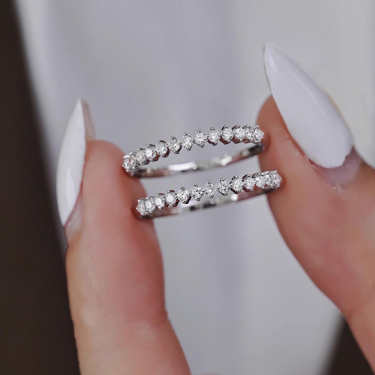 S925 Red Elk Pulsating Bar Ring: Elegant, Versatile, Romantic Accessory for Daily Commute & Fashion. Size 6 US
S925 Red Elk Pulsating Bar Ring: Elegant, Versatile, Romantic Accessory for Daily Commute & Fashion. Size 6 US