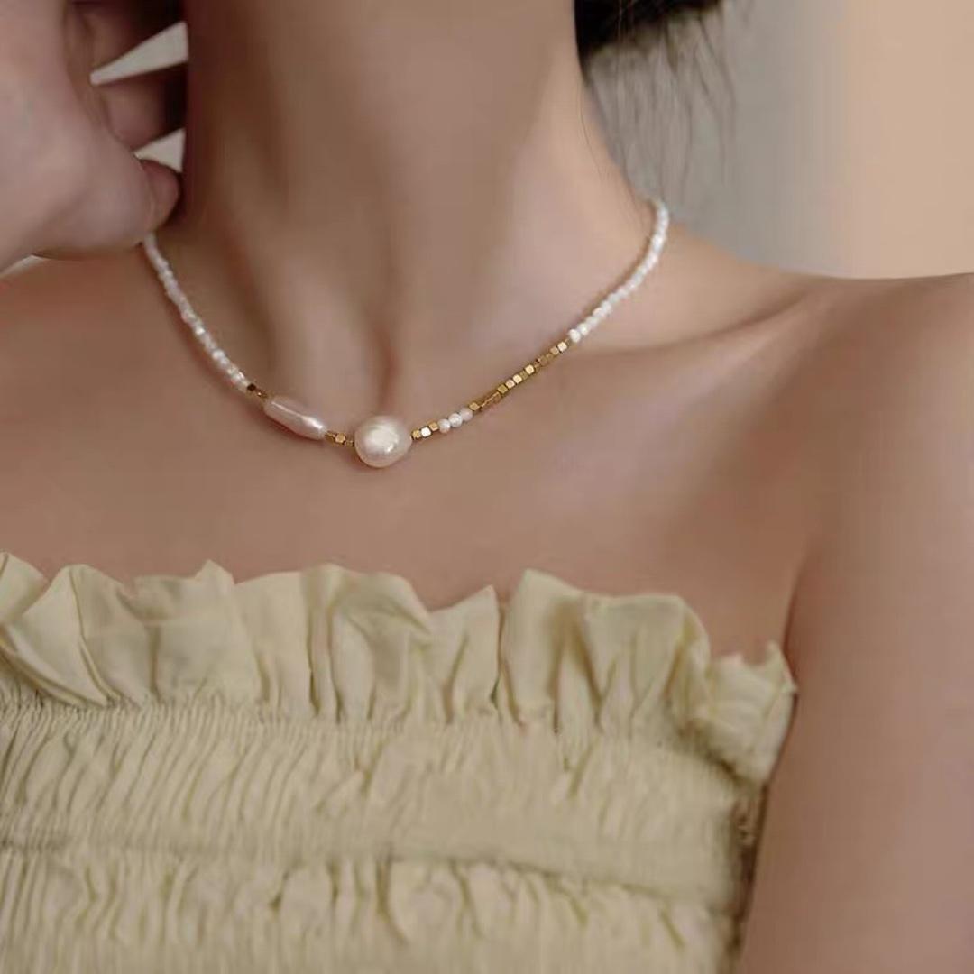 Ожерелье из пресноводного жемчуга в стиле барокко, легкая роскошь, модный темперамент, новое ожерелье-цепочка с ключицей в нежном стиле
Ожерелье из пресноводного жемчуга в стиле барокко, легкая роскошь, модный темперамент, новое ожерелье-цепочка с ключицей в нежном стиле