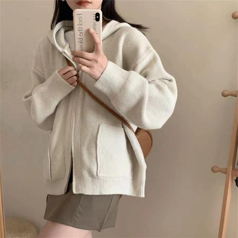 Вязаный кардиган с капюшоном Lazy Wind, женский, осенне-зимний, с карманами, на молнии, свободная верхняя одежда, свитер, куртка, удобная, универсальная и модная One size бежевый
Вязаный кардиган с капюшоном Lazy Wind, женский, осенне-зимний, с карманами, на молнии, свободная верхняя одежда, свитер, куртка, удобная, универсальная и модная One size бежевый