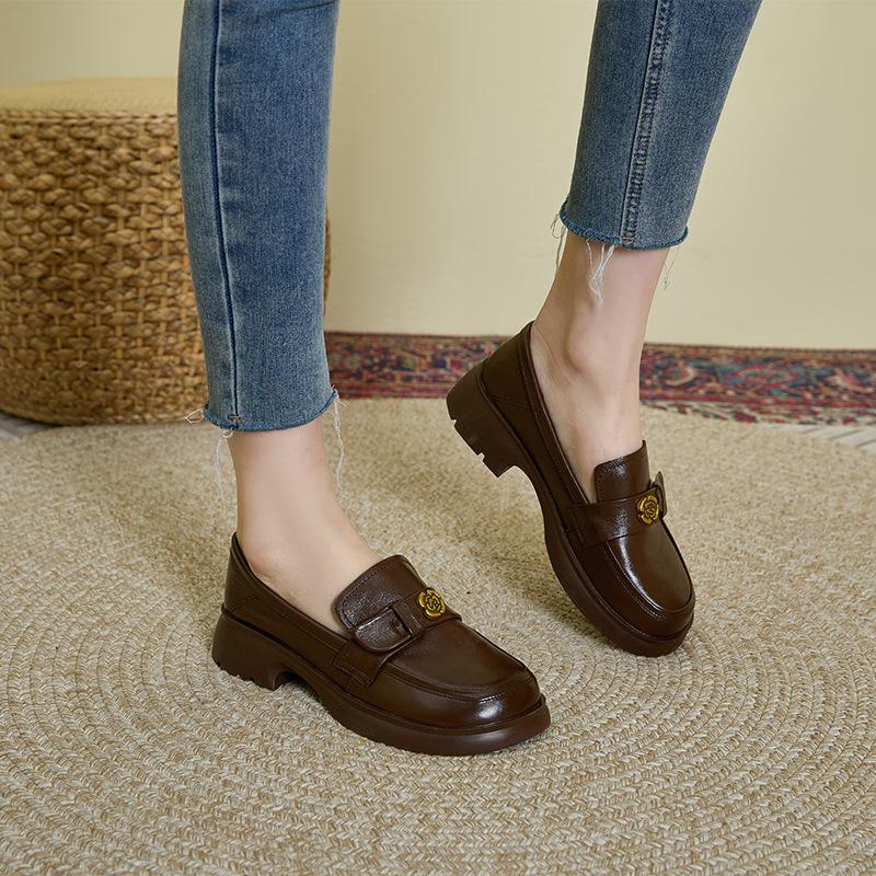 Первый слой коровьей кожи ретро камелия мягкая подошва кожаные лоферы женские корейская версия на одном педале маленькие кожаные туфли натуральная кожа туфли для мамы 41
Первый слой коровьей кожи ретро камелия мягкая подошва кожаные лоферы женские корейская версия на одном педале маленькие кожаные туфли натуральная кожа туфли для мамы 41