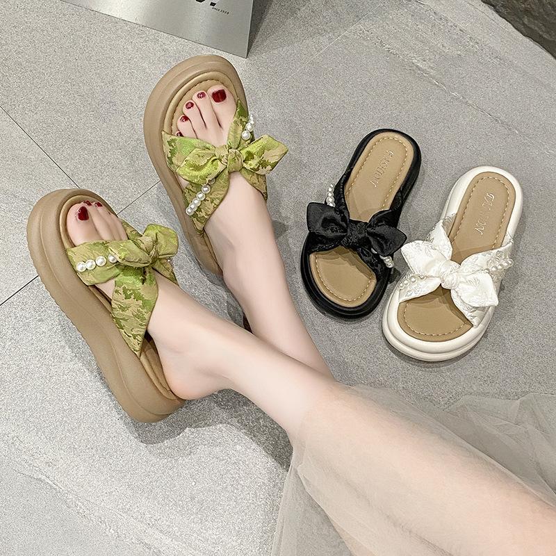 Cool slippers women wear new platform beach shoes in summer women s casual fashion one-word slippers women 35
Cool slippers women wear new platform beach shoes in summer women s casual fashion one-word slippers women 35