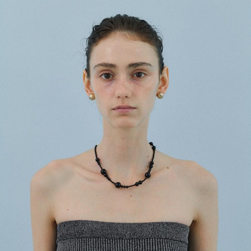 MIDNIGHT MOMENT variable onyx necklace black
MIDNIGHT MOMENT variable onyx necklace black