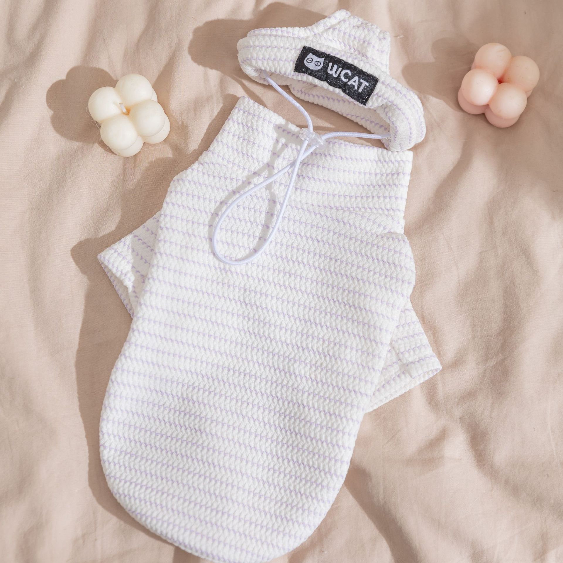 Pet clothes autumn and winter loungewear two-legged tops sleep with German cat hairless cat cat clothes XL (recommended weight 14-9kg)
Pet clothes autumn and winter loungewear two-legged tops sleep with German cat hairless cat cat clothes XL (recommended weight 14-9kg)