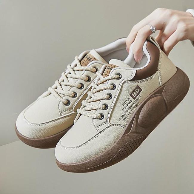 Korean version sports running student thick soled height increasing casual shoes 35 хакі
Korean version sports running student thick soled height increasing casual shoes 35 хакі