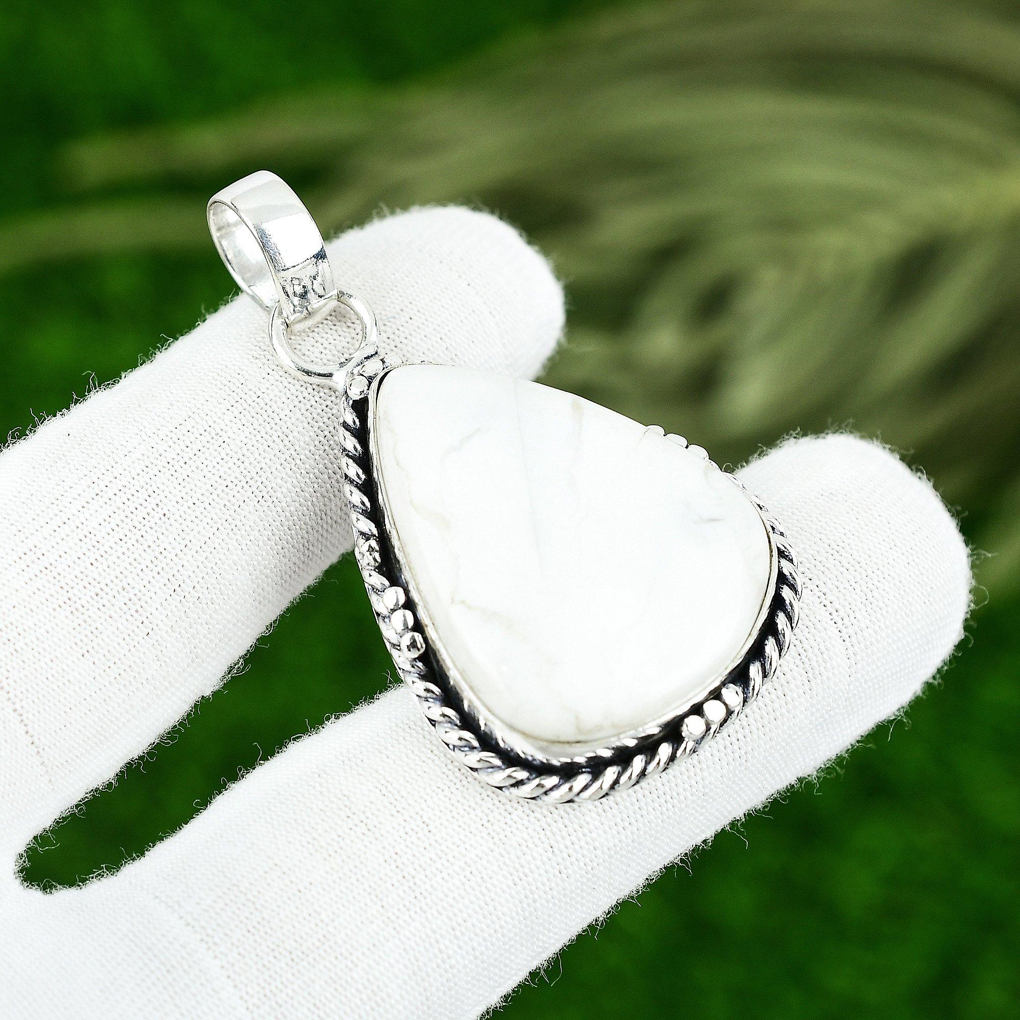 925 Silver Crown Chakra Howlite Gemstone Bezel Art Deco Engagement Wife Pendant
925 Silver Crown Chakra Howlite Gemstone Bezel Art Deco Engagement Wife Pendant