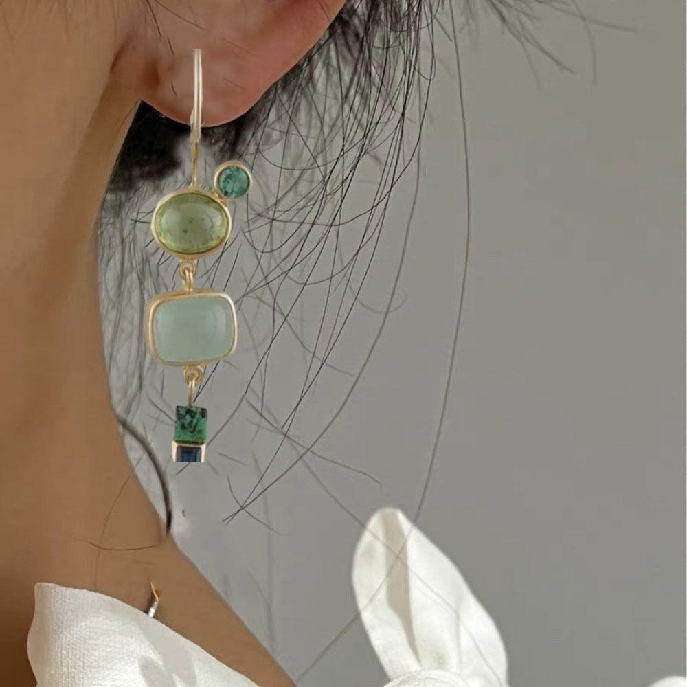 Dissymmetry Asymmetrical Ear Hanging Green Fashion Jewelry New Vintage Green Color Earrings Women
Dissymmetry Asymmetrical Ear Hanging Green Fashion Jewelry New Vintage Green Color Earrings Women