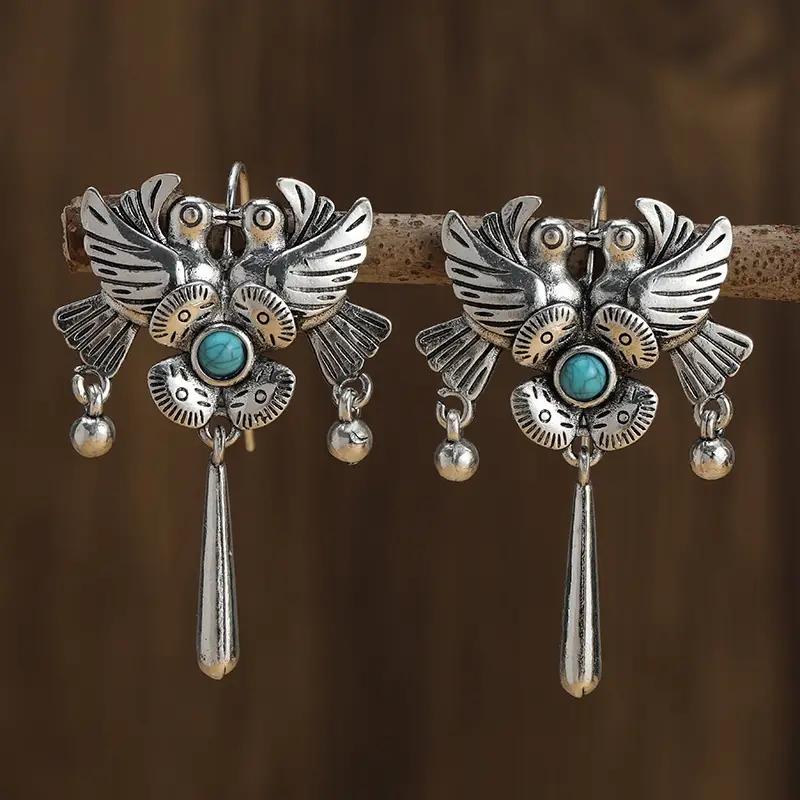 Vintage Bird Flower Design Inlaid Green Stone Dangle Earrings for Women Retro Bohemian Copper Color Zircon Tourism Souvenir
Vintage Bird Flower Design Inlaid Green Stone Dangle Earrings for Women Retro Bohemian Copper Color Zircon Tourism Souvenir