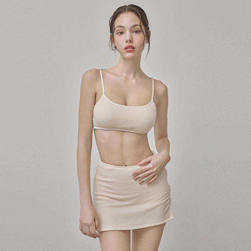 Women s Solid Color Backless Swimsuit with Double Shoulder Straps and Cutout Design M кофейный
Women s Solid Color Backless Swimsuit with Double Shoulder Straps and Cutout Design M кофейный