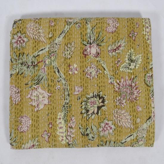 Индийское одеяло Kantha Одеяло Kantha Single Чистый хлопок с цветочным принтом Kantha Чешское покрывало на кровать Покрывало Бросить один размер
Индийское одеяло Kantha Одеяло Kantha Single Чистый хлопок с цветочным принтом Kantha Чешское покрывало на кровать Покрывало Бросить один размер