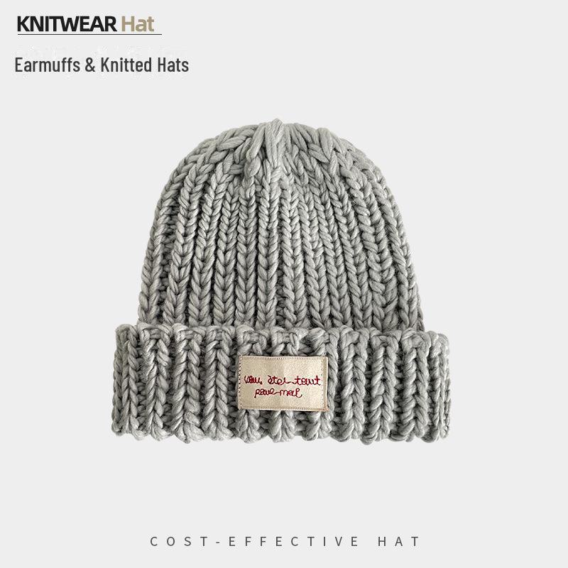 Женская шапка в стиле пэчворк: Большая окружность головы, теплая защита ушей, густая шерсть для осени и зимы.