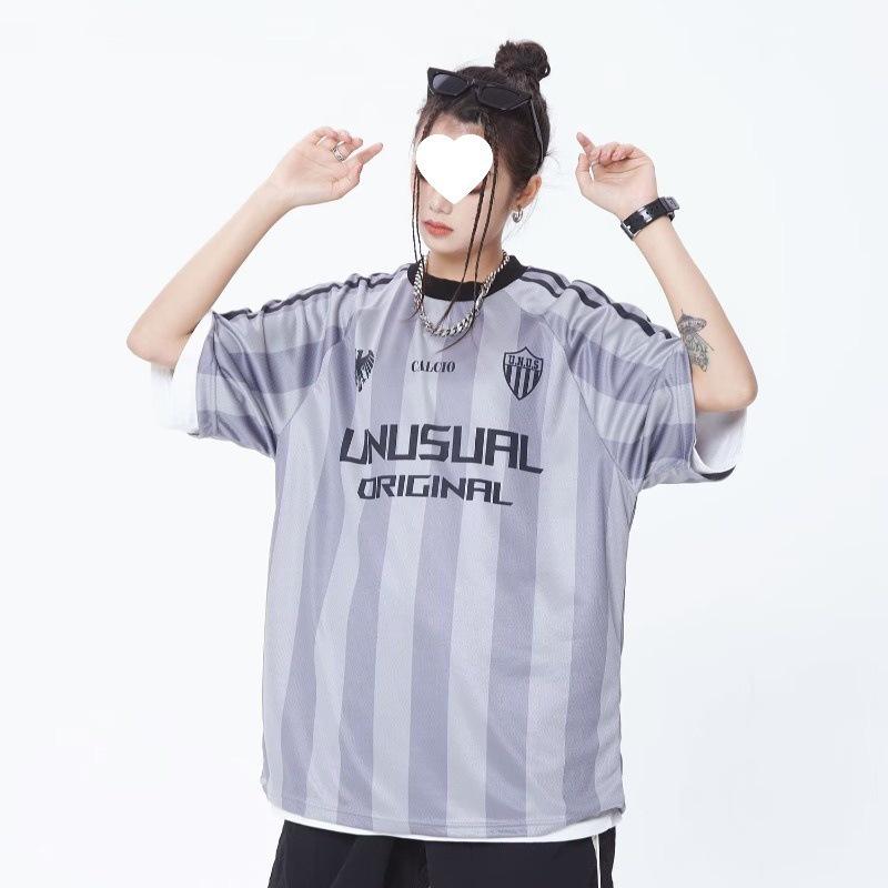 Summer Retro Short-Sleeve Ice Silk T-Shirts for Men & Women - American High Street Trend M
Summer Retro Short-Sleeve Ice Silk T-Shirts for Men & Women - American High Street Trend M