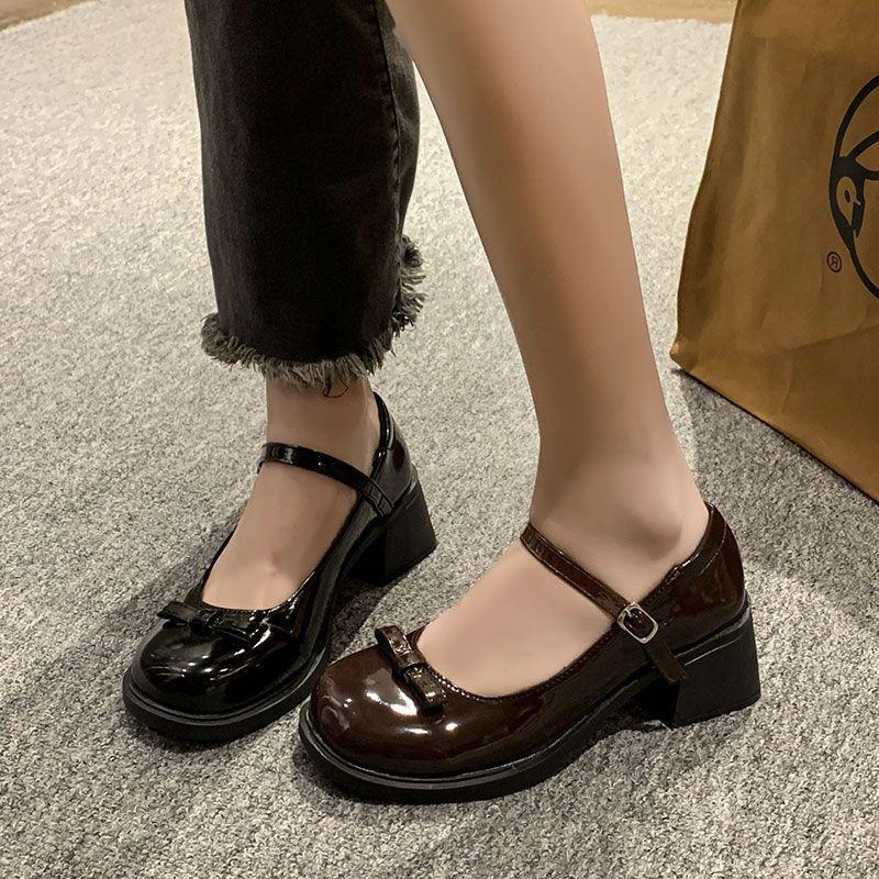 French one-word buckle with platform thick heel Mary Jane single shoes women s 2025 summer new versatile bow high heel small leather shoes 35
French one-word buckle with platform thick heel Mary Jane single shoes women s 2025 summer new versatile bow high heel small leather shoes 35