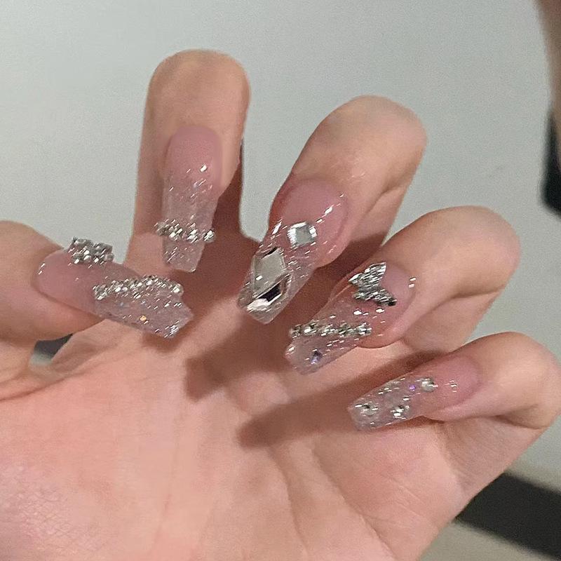 Medium-Long Gilded Glitter Butterfly Nail Tips - Finished Style from Xiaohongshu Glue Version
Medium-Long Gilded Glitter Butterfly Nail Tips - Finished Style from Xiaohongshu Glue Version