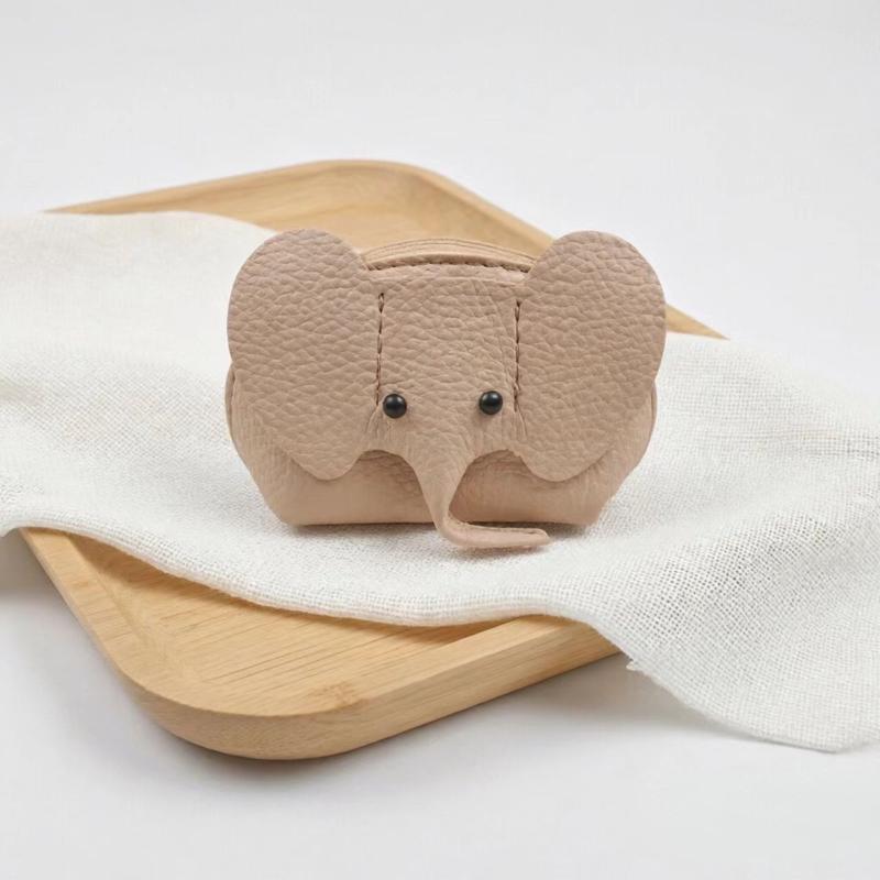 Сумка для денег из искусственной кожи со слоном, женский кошелек для монет с кольцом для ключей, многофункциональные сумки для хранения на молнии, чехол для ключей
Сумка для денег из искусственной кожи со слоном, женский кошелек для монет с кольцом для ключей, многофункциональные сумки для хранения на молнии, чехол для ключей