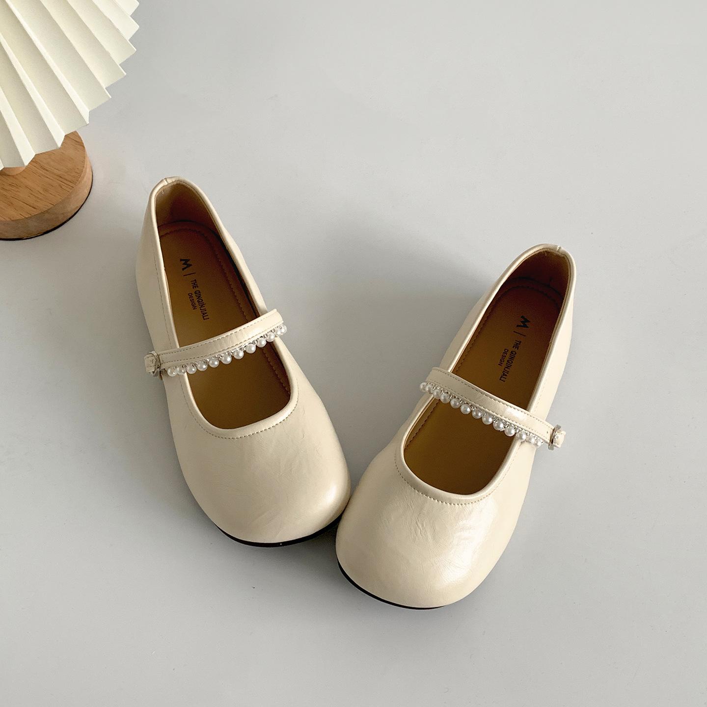 Fashion versatile retro French flat bottom shallow mouth single shoes women s summer 2025 new inner height increase skirt Mary Jane shoes 40 бежевий
Fashion versatile retro French flat bottom shallow mouth single shoes women s summer 2025 new inner height increase skirt Mary Jane shoes 40 бежевий