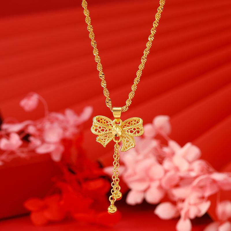 Luxurious Electroplated Gold Water Ripple Necklace Pendant: Meticulously Crafted and Trending Among Women.
Luxurious Electroplated Gold Water Ripple Necklace Pendant: Meticulously Crafted and Trending Among Women.