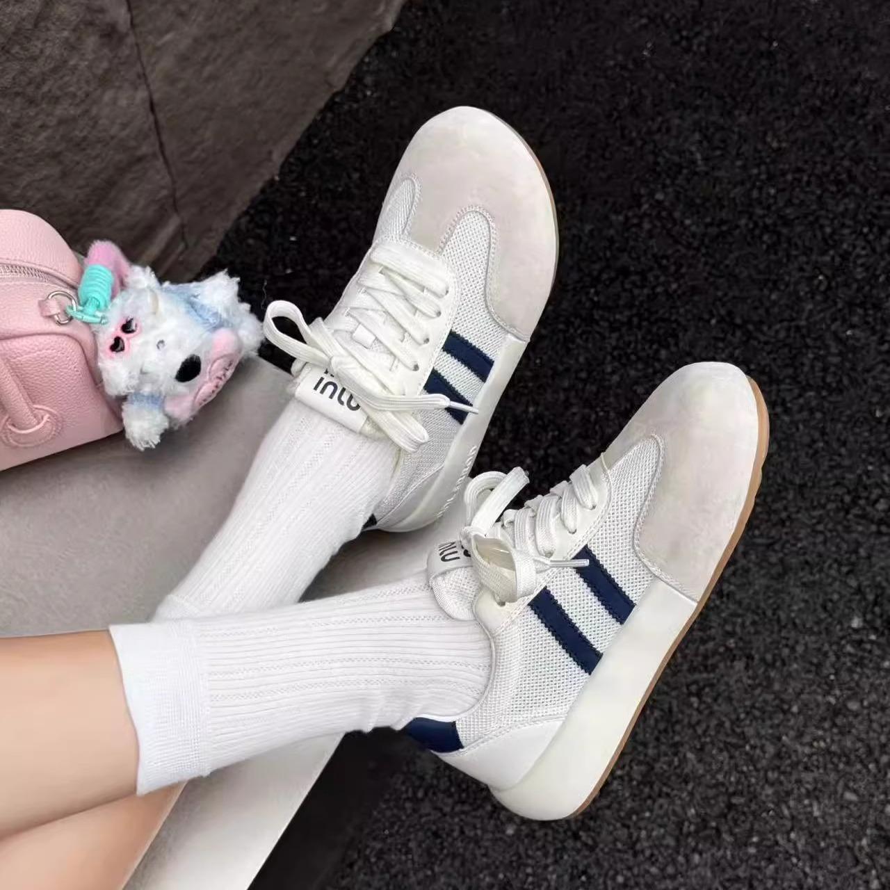 Knock breathable! Retro leather mesh splicing platform training shoes women s versatile casual and lightweight round head lace-up board shoes 35
Knock breathable! Retro leather mesh splicing platform training shoes women s versatile casual and lightweight round head lace-up board shoes 35