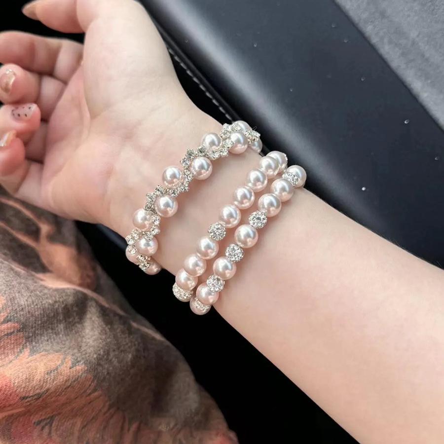 Manta rose diamond pearl beaded bracelet retro light luxury bracelet exquisite fashion high sense jewelry women
Manta rose diamond pearl beaded bracelet retro light luxury bracelet exquisite fashion high sense jewelry women