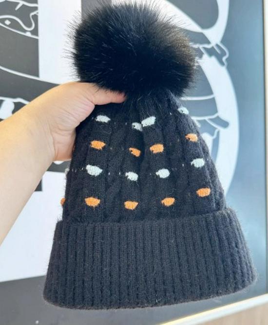 Women s Trendy Polka Dot Wool Hat with Fleece Lining - Thick, Warm, Versatile Knit for Autumn and Winter Outdoor Wear
Women s Trendy Polka Dot Wool Hat with Fleece Lining - Thick, Warm, Versatile Knit for Autumn and Winter Outdoor Wear