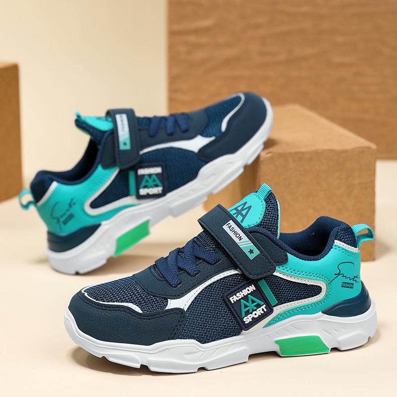 Breathable Mesh & Leather Kids Running Shoes - Lightweight & Trendy for Boys 38
Breathable Mesh & Leather Kids Running Shoes - Lightweight & Trendy for Boys 38