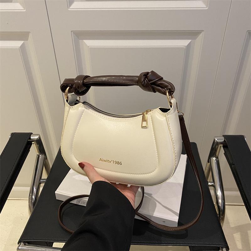 Trend retro versatile niche design handbag women s new light luxury temperament commuting fashion personalized messenger bag
Trend retro versatile niche design handbag women s new light luxury temperament commuting fashion personalized messenger bag