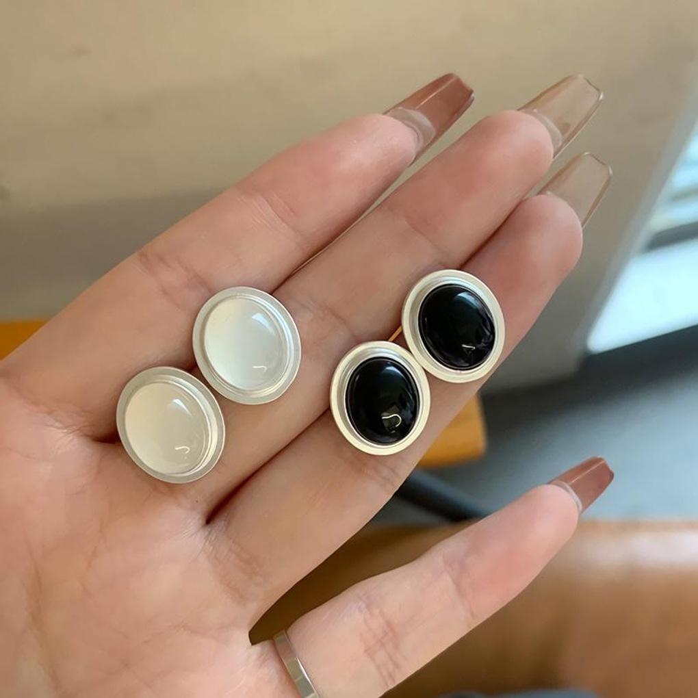 Women s Silver 925 Oval Chalcedony Matte Simple Earrings cream
Women s Silver 925 Oval Chalcedony Matte Simple Earrings cream