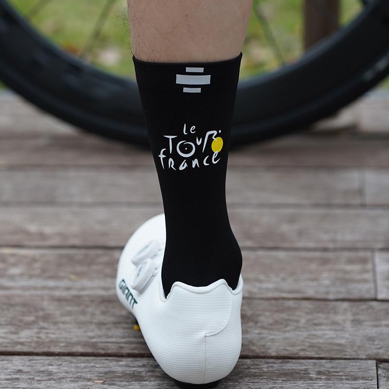 TEAM EF Yingfu Breathable Quick-Dry Cycling Socks - Tour de France Style Medium 38-45
TEAM EF Yingfu Breathable Quick-Dry Cycling Socks - Tour de France Style Medium 38-45
