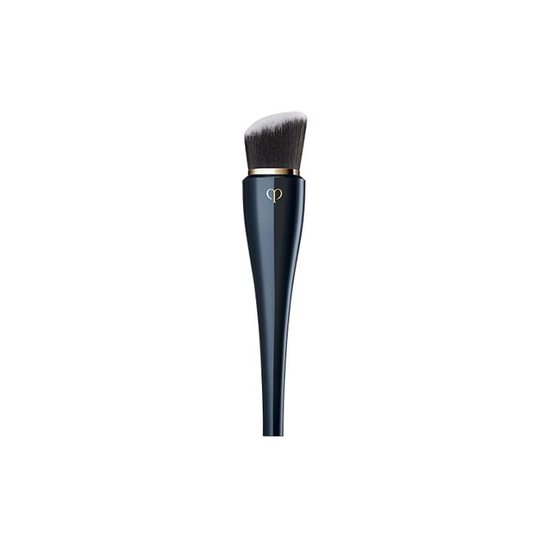 Clé De Peau Beauté (Cpb) Кисть для тональной основы с высокой кроющей способностью High Coverage Foundation Brush
Clé De Peau Beauté (Cpb) Кисть для тональной основы с высокой кроющей способностью High Coverage Foundation Brush