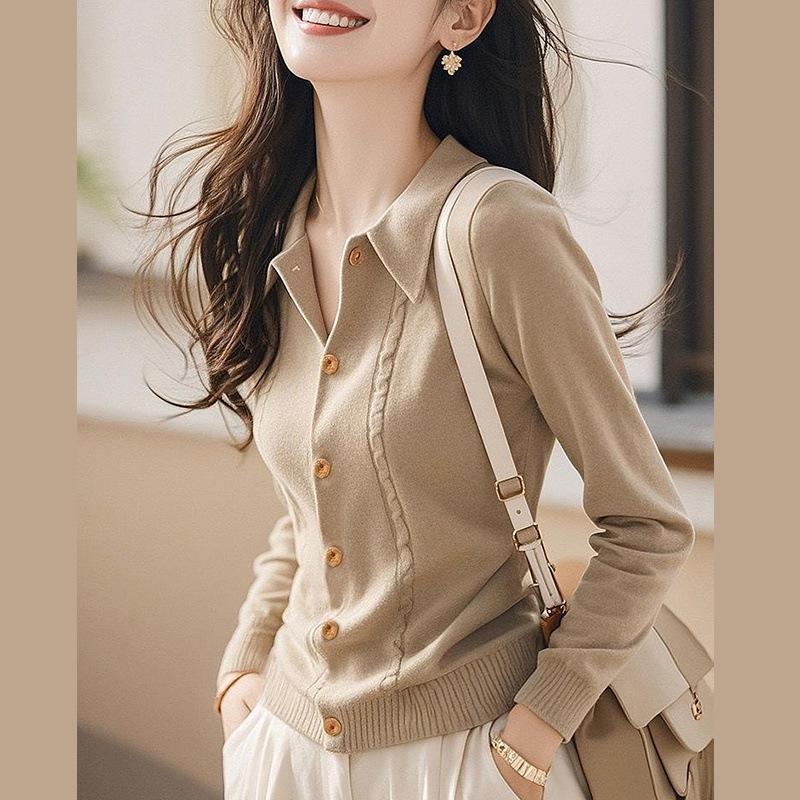 Khaki Retro Turn-Down Collar Knitted Cardigan - Women s Autumn/Winter Slimming Sweater Coat L (100-115 jin)
Khaki Retro Turn-Down Collar Knitted Cardigan - Women s Autumn/Winter Slimming Sweater Coat L (100-115 jin)