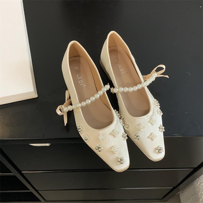 2025 spring and autumn new fashion pointed pearl word with versatile thick heel women s shoes 39 шампанського
2025 spring and autumn new fashion pointed pearl word with versatile thick heel women s shoes 39 шампанського