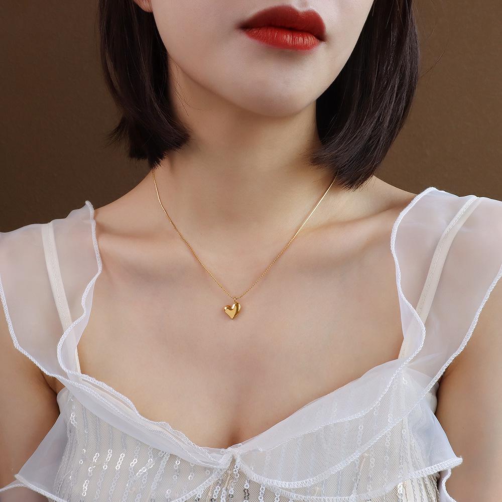 Minimalist Peach Heart Pendant Choker - Japanese & Korean Style, Titanium Steel, Color-Retaining Women s Jewelry
Minimalist Peach Heart Pendant Choker - Japanese & Korean Style, Titanium Steel, Color-Retaining Women s Jewelry