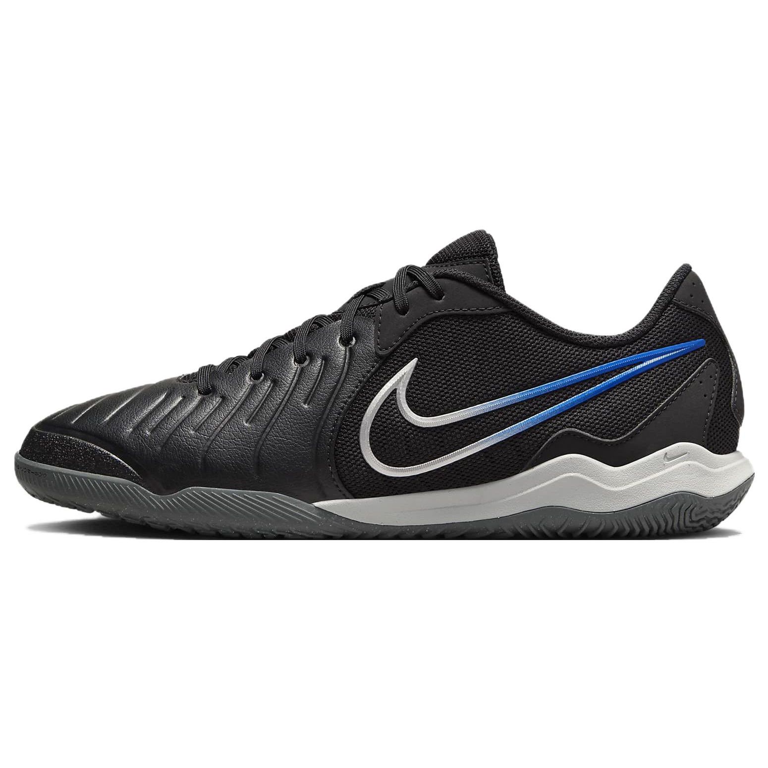 Nike Кроссовки Tiempo Legend 10 Academy IC Shadow Pack Unisex, черные, Hyper-Royal Chrome DV4341-040 44.5
Nike Кроссовки Tiempo Legend 10 Academy IC Shadow Pack Unisex, черные, Hyper-Royal Chrome DV4341-040 44.5