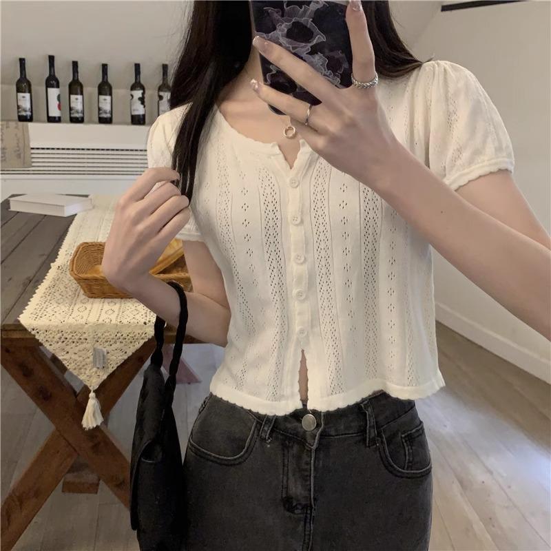 Шикарный кардиган крючком в французском стиле для женщин - Лето 2024, короткий рукав, приталенный One size (up to 125 lbs) белый
Шикарный кардиган крючком в французском стиле для женщин - Лето 2024, короткий рукав, приталенный One size (up to 125 lbs) белый