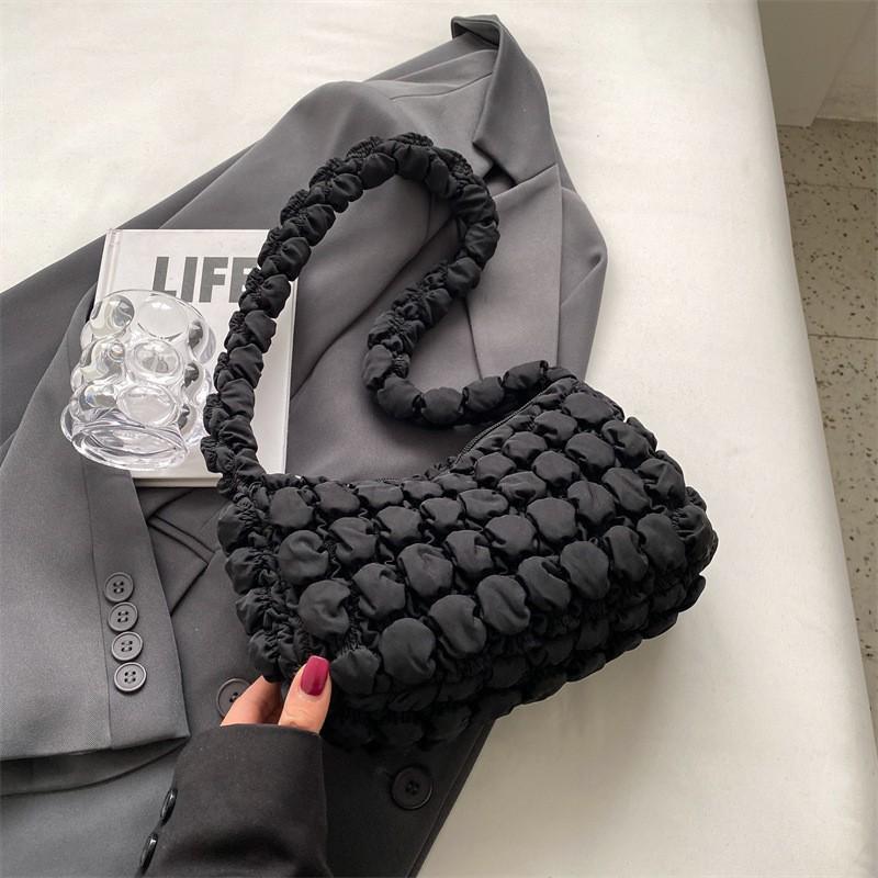 Internet Celebrity Niche Pleated Bubble Bag Shoulder Small Red Book Same Korean Casual Cross-body чорний
Internet Celebrity Niche Pleated Bubble Bag Shoulder Small Red Book Same Korean Casual Cross-body чорний