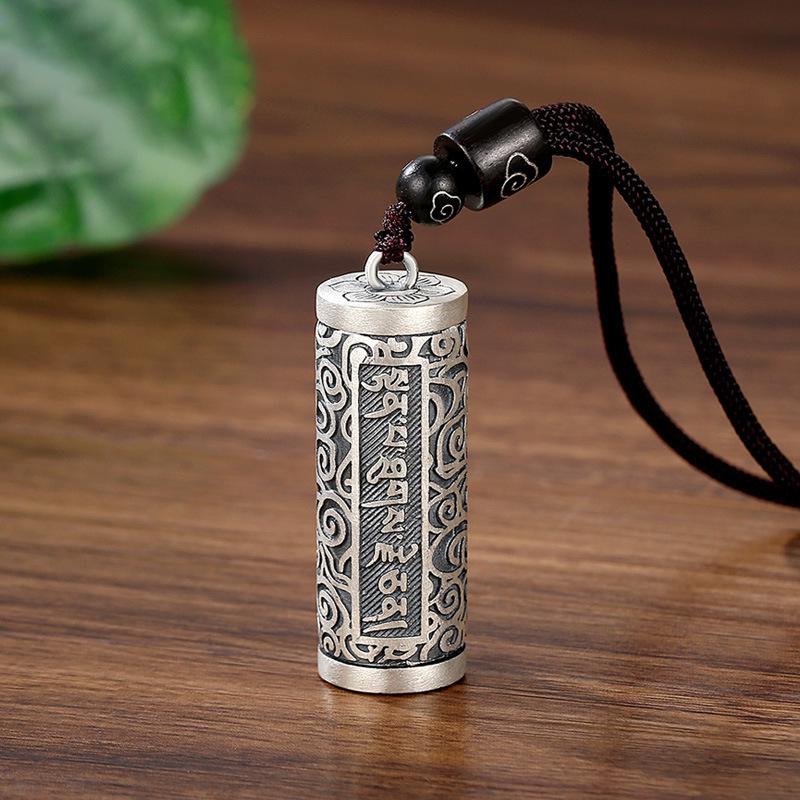 99ft Silver Six-Character Mantra Clouds Gawa Box Pendant Necklace, Unisex, Openable, National Tide Style
99ft Silver Six-Character Mantra Clouds Gawa Box Pendant Necklace, Unisex, Openable, National Tide Style
