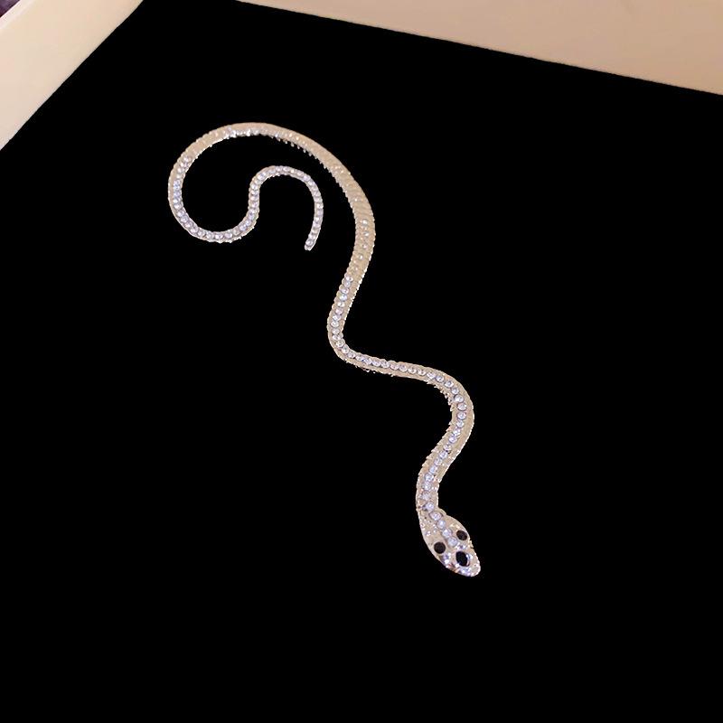 Diamond-set curved winding small snake ear hanging fashionable high-end trendy earrings personalized new commuter exaggerated earrings
Diamond-set curved winding small snake ear hanging fashionable high-end trendy earrings personalized new commuter exaggerated earrings