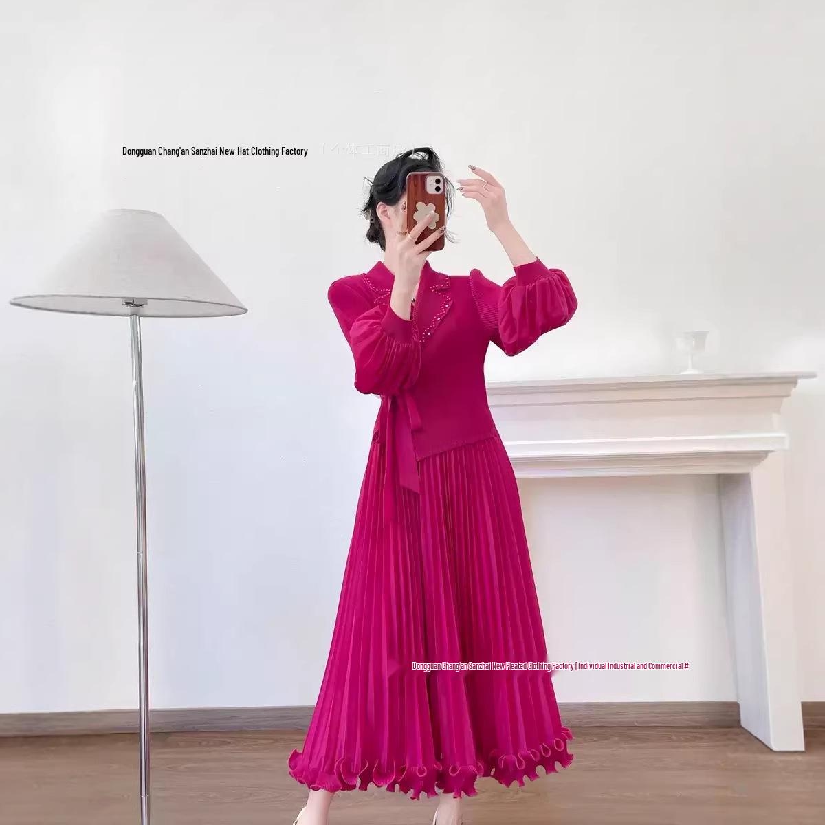 Plus-Size Faux Two-Piece Pleated Dress with Beaded Lapel, Cinched Waist, Lantern Sleeves, and Ruffled Hem One Size (80-160 Jin) розы красного
Plus-Size Faux Two-Piece Pleated Dress with Beaded Lapel, Cinched Waist, Lantern Sleeves, and Ruffled Hem One Size (80-160 Jin) розы красного