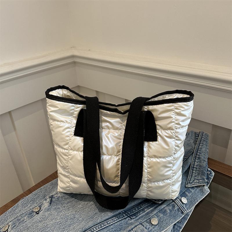 2024 New Trend Casual Foreign Style Autumn Large Capacity Embroidery Thread Checked Cotton Clothing Portable Underarm Tote Women s Bag белый
2024 New Trend Casual Foreign Style Autumn Large Capacity Embroidery Thread Checked Cotton Clothing Portable Underarm Tote Women s Bag белый