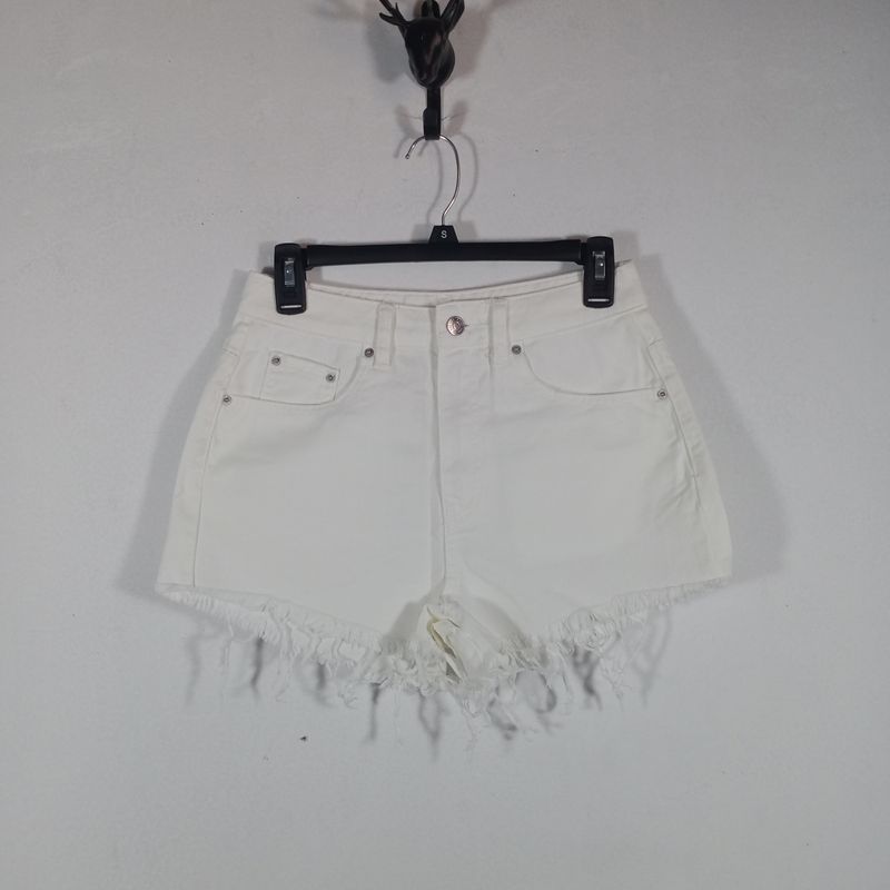 Джинсы с высокой посадкой с черно-белыми пуговицами White 26 yards
Джинсы с высокой посадкой с черно-белыми пуговицами White 26 yards