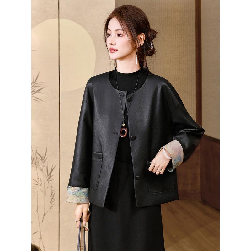 Черное Новое Китайское Короткое Пальто Осень Новая Нишевая Куртка Топ Женская Универсальная Кожаная Куртка 2XL чёрный
Черное Новое Китайское Короткое Пальто Осень Новая Нишевая Куртка Топ Женская Универсальная Кожаная Куртка 2XL чёрный